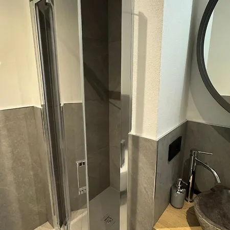 Secret * Pianello Del Lario